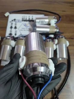 Alternative view of Transducer 20kHz: Phụ Kiện Thay Thế Thanh Rung Siêu Âm 20KHz Nhanh Chóng, An Toàn