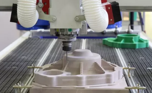 SỰ KHÁC NHAU GIỮA MÁY GIA CÔNG CNC VÀ ROBOT